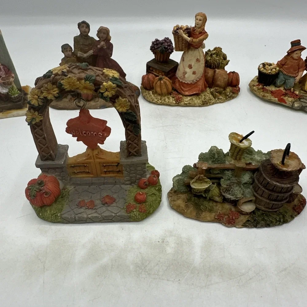 Thanksgiving Figurines Resin Hand Painted Country Style 7 Piece Set
